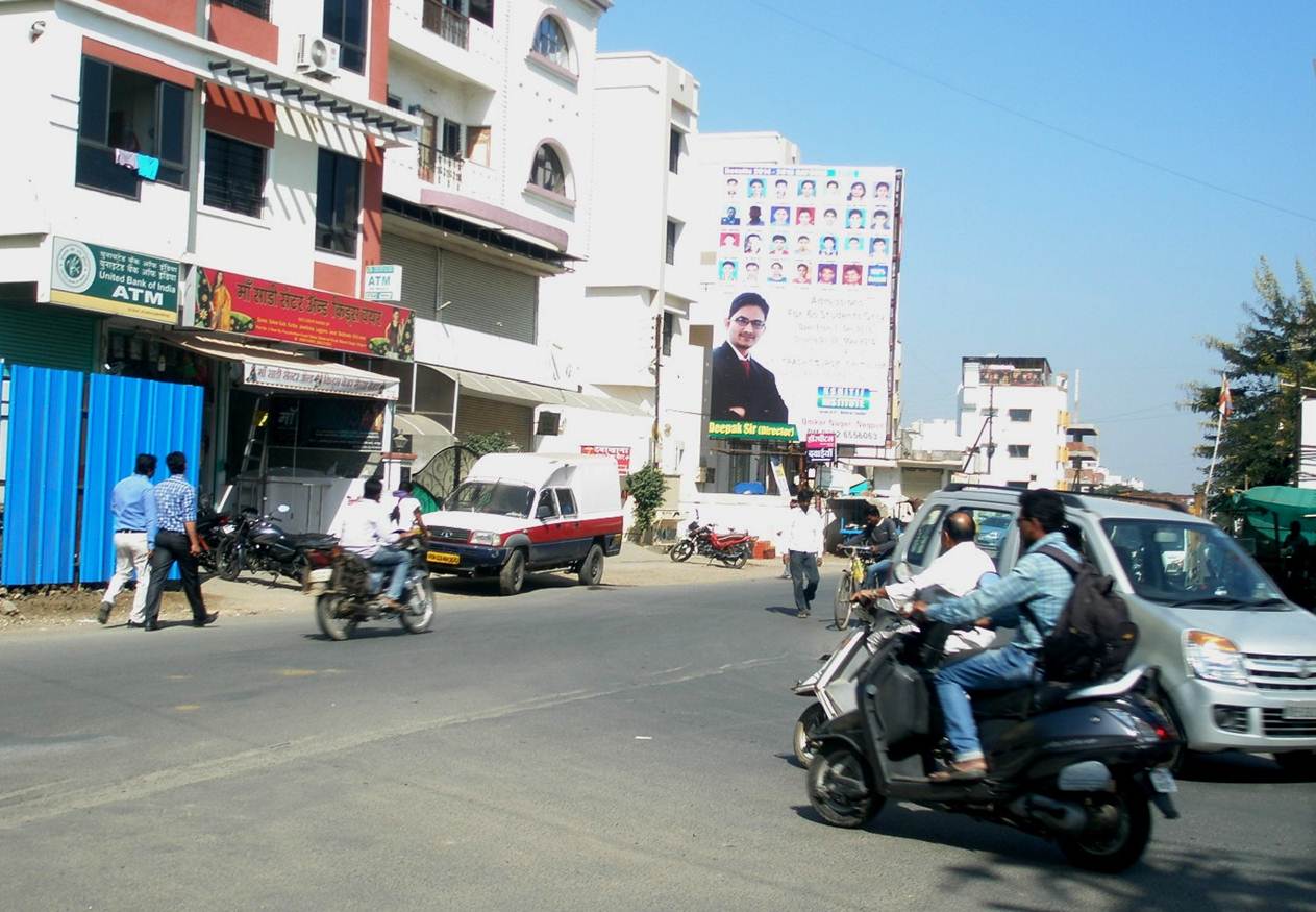 Manish Nagar area at purushottam super bazar, Nagpur
