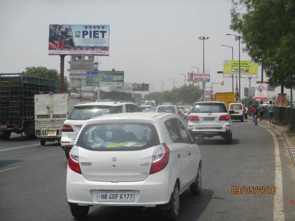 Shani  Mandir Red Lite , G T Road, Delhi