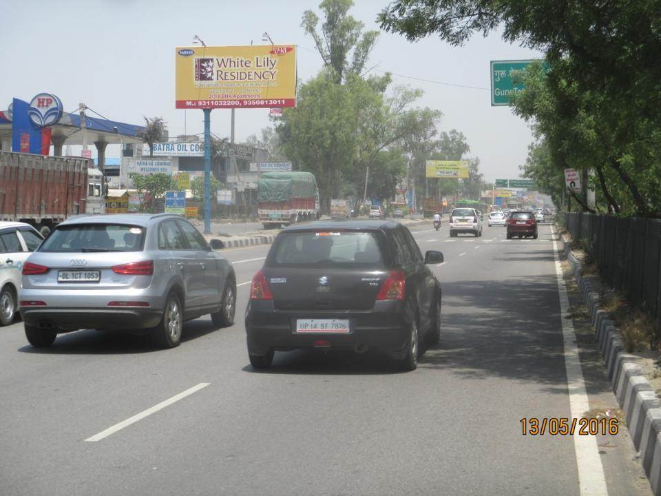 Singhu  Border  Nr. Batra Petrol Pump , G T Road, Delhi