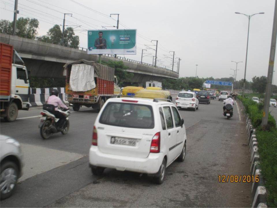 Lawrence Road Flyover Nr. Police Booth Site