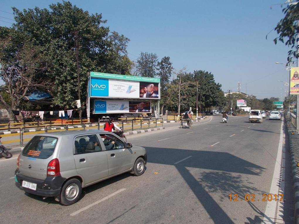 Ferozpur Road Mini Secretariat Traffic Lights Left Panel, Ludhiana