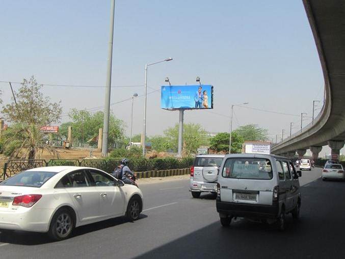 MG Road Entry Front, Gurgaon