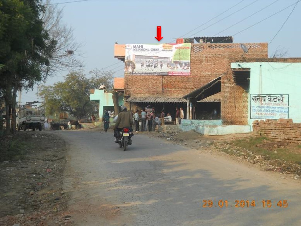 Loita More, Iradatnagar, Agra              