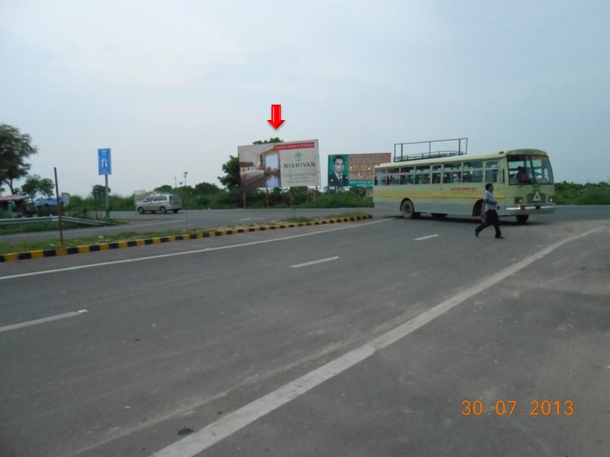 Near Yamuna Express Highway, Raya, Mathura     