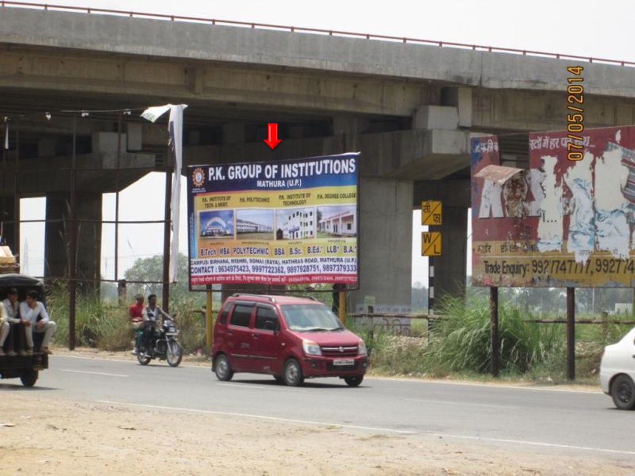 Near Yamuna Express Highway, Raya, Mathura       