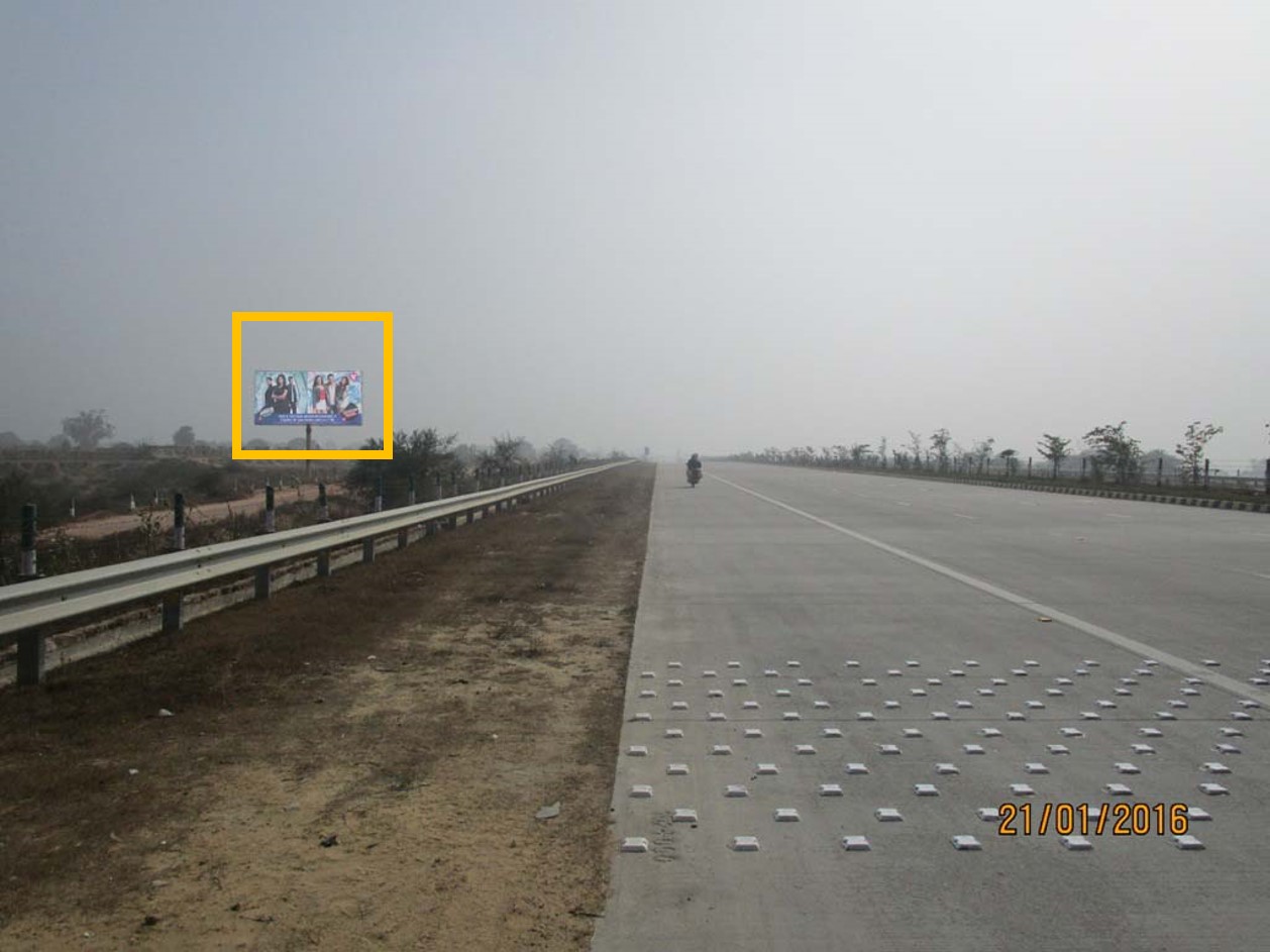 Yamuna Expressway Highway                                                              