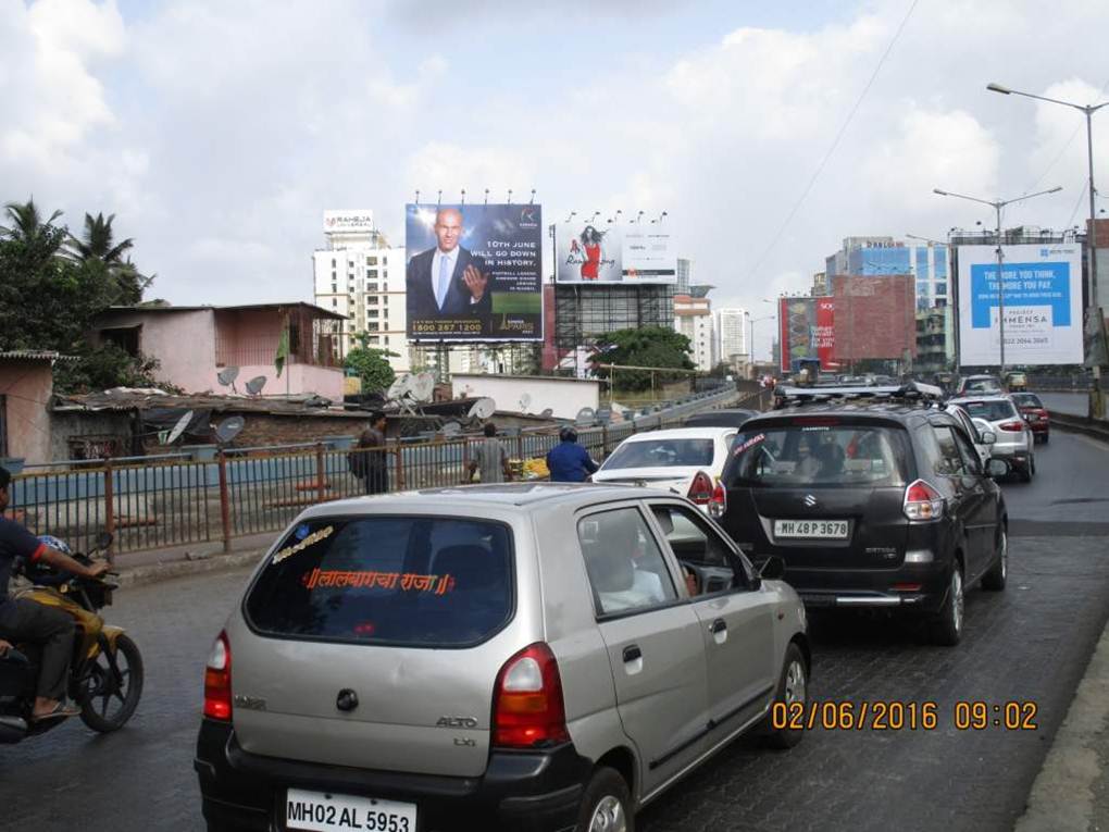 Goregaon Flyover trf coming from highway, Mumbai