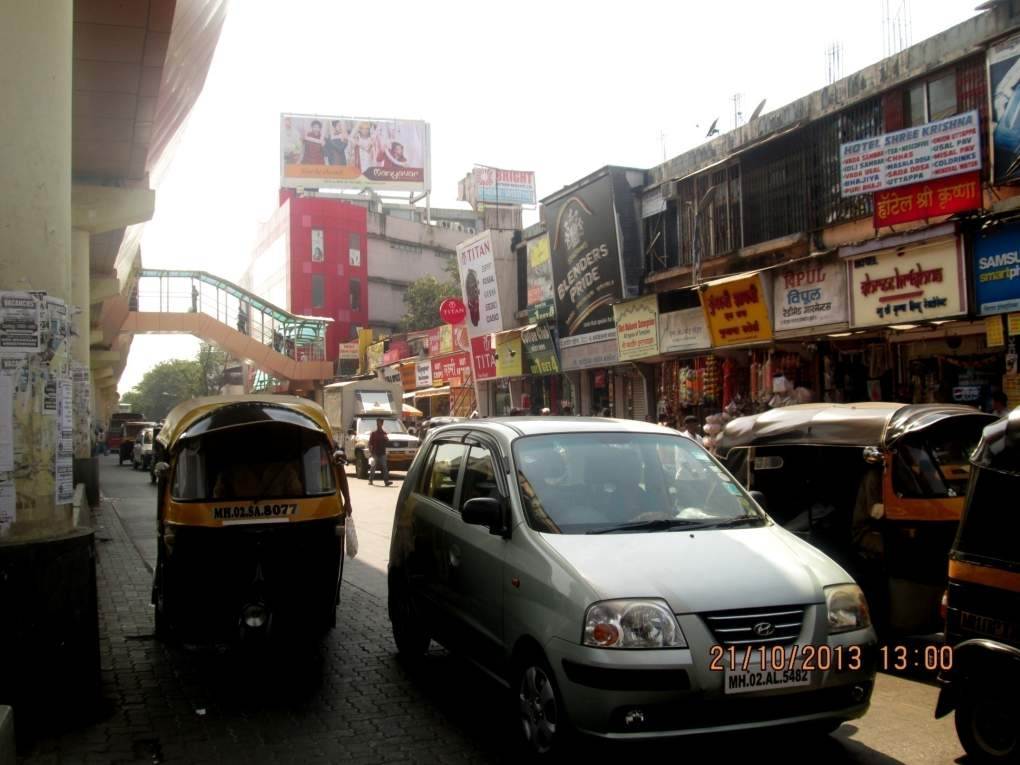 Borivali (W) S.V. Rd  Next To Jaya Takies Above SAI MALL  MT, Mumbai