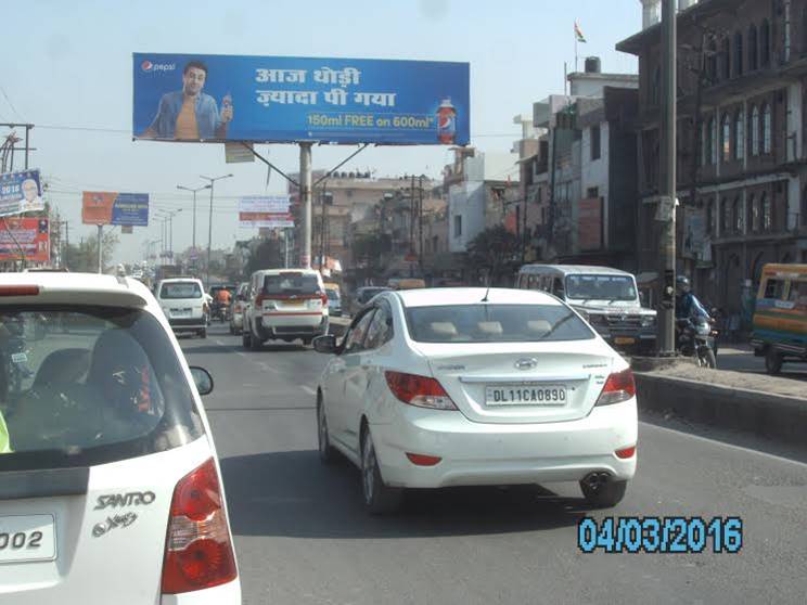 Bikanerwala on Ambedkar Road, Ghaziabad