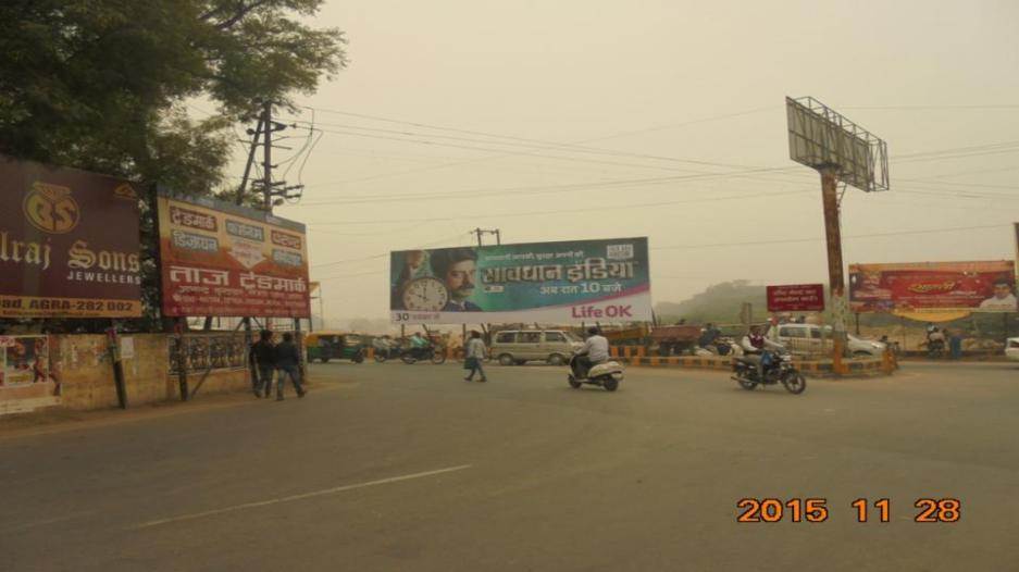 kothi Meena bazar Xing, Agra