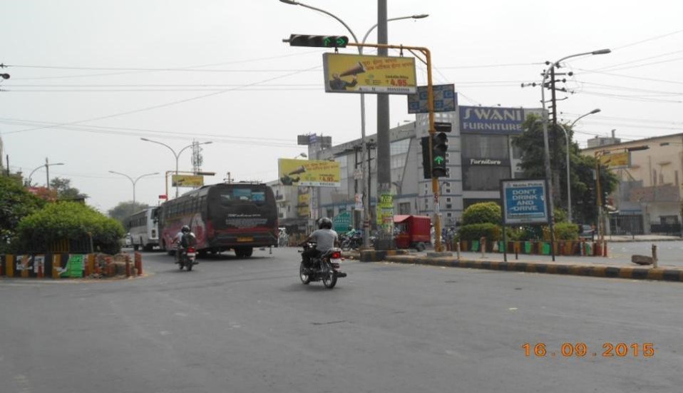 Traffic Signal At Sector-8,10,11 And 12, Swani Furniture, Noida                      