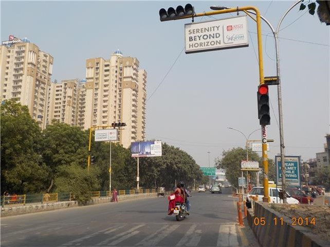 Traffic Signal At Sector-34,50,51, Noida 