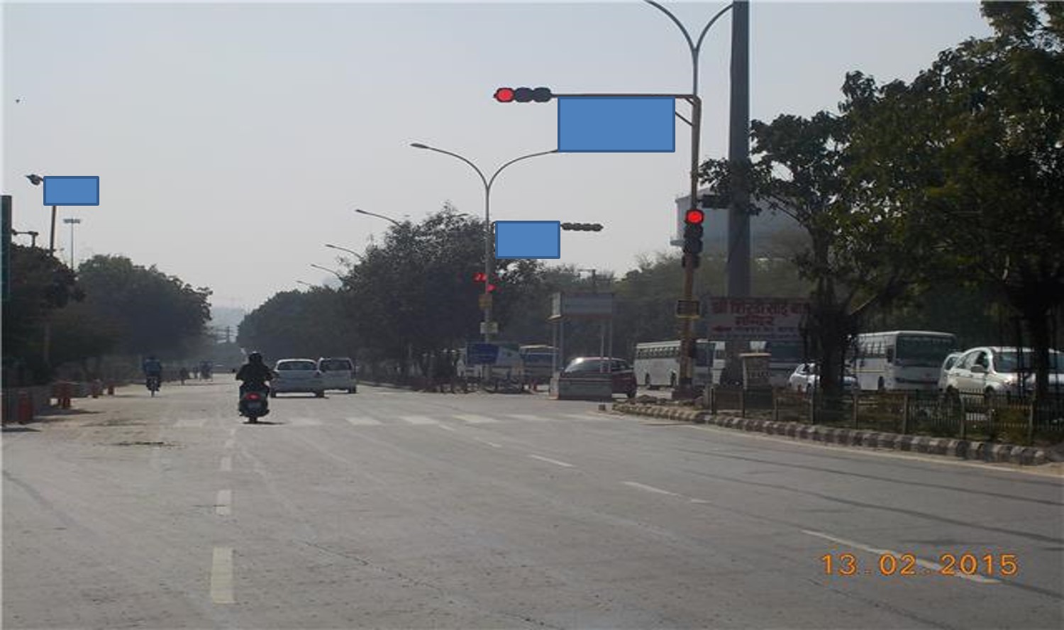 Traffic Signal At Sector-39 And 40,38 Golf Course T-Point, Noida         