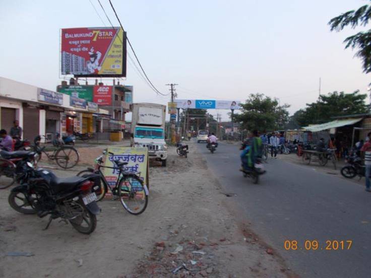 Rly. Crossing  Nr . Ramdayalu, Muzaffarpur