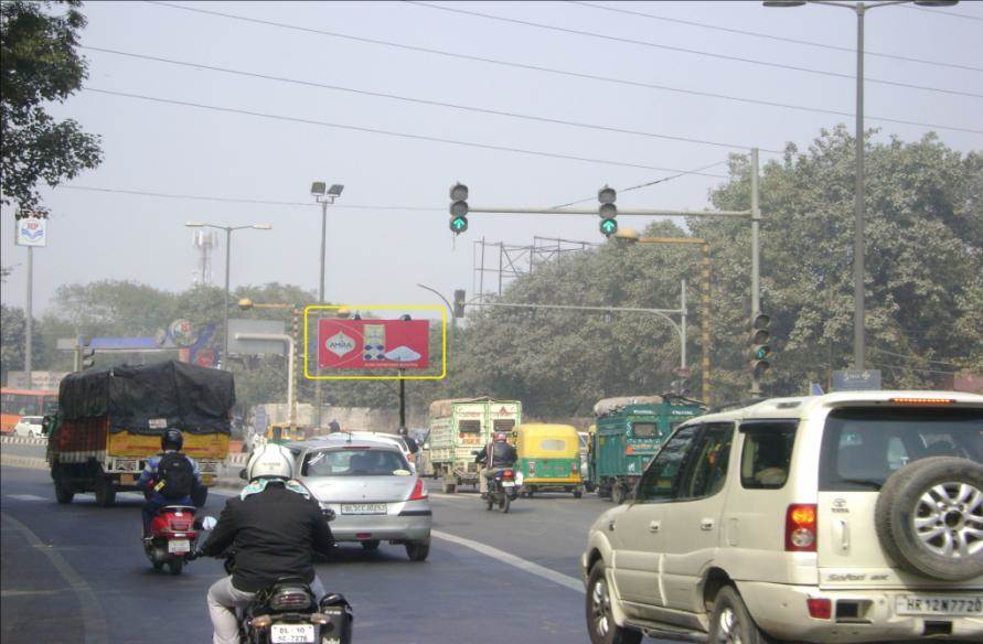 Mall Road, New Delhi 