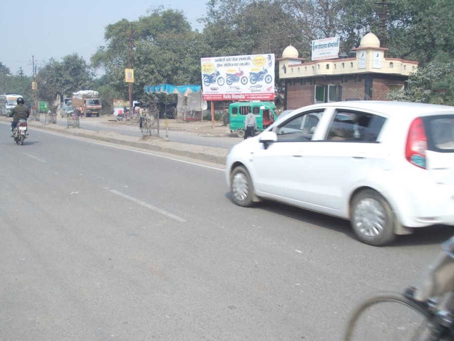 Afeem Kothi Opp. Kailash Motors, Kanpur                                                          