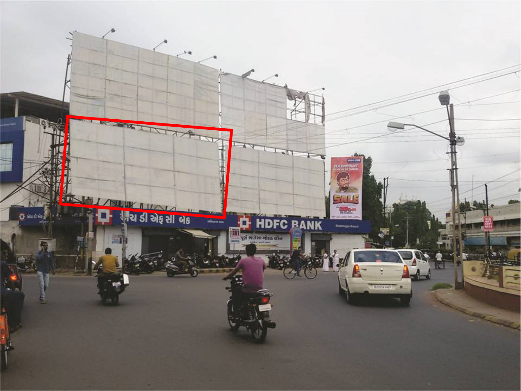 Bhaktinagar Circle, Hdfc Bank, Rajkot