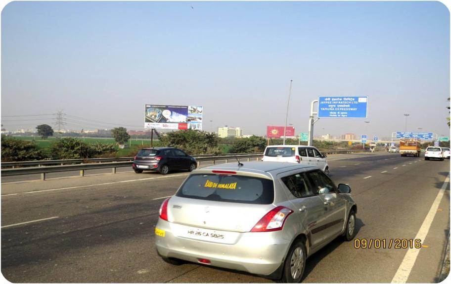 At Noida/Greater Noida Expressway near Zero Point, Noida